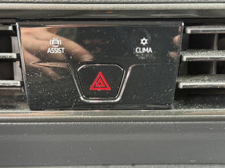 Vehicle Image 38
