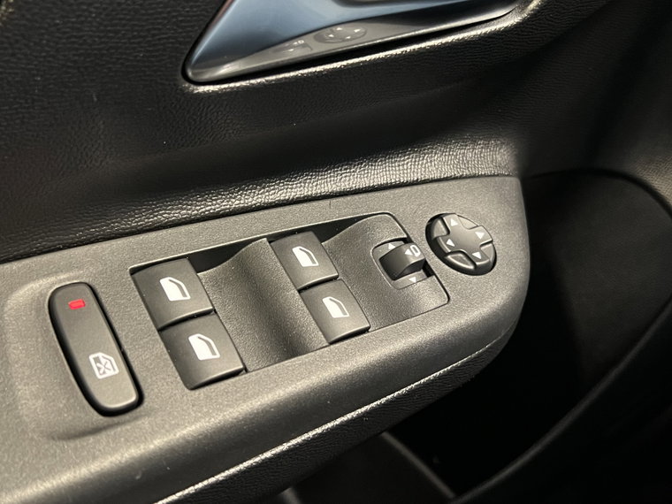 Vehicle Image 27