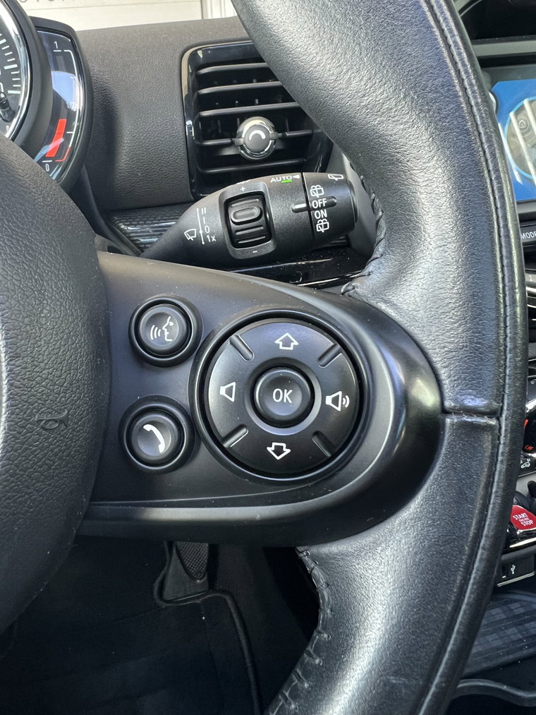 Vehicle Image 28