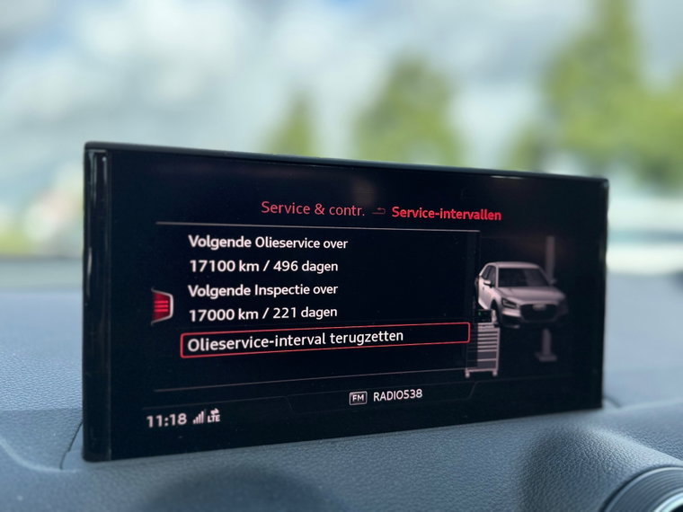 Vehicle Image 30