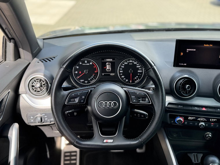 Vehicle Image 11