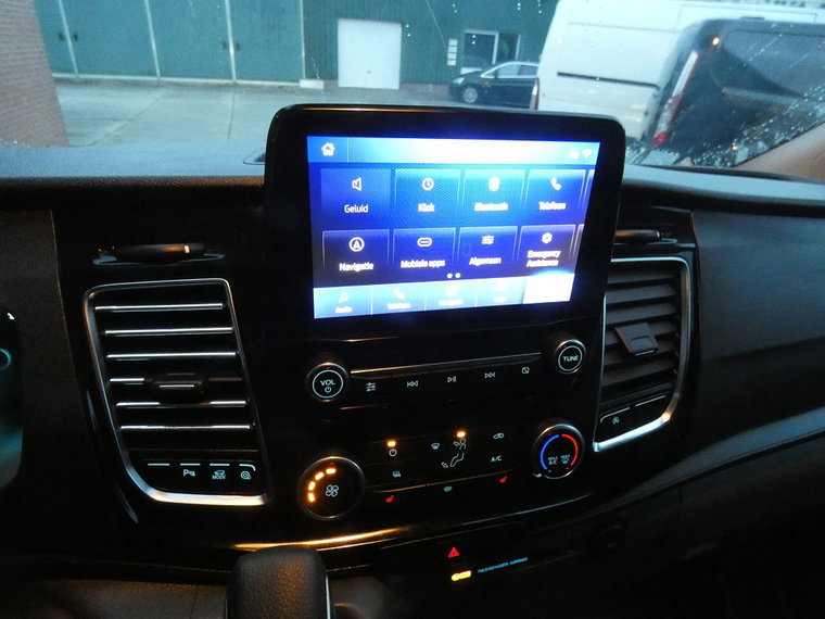 Vehicle Image 11