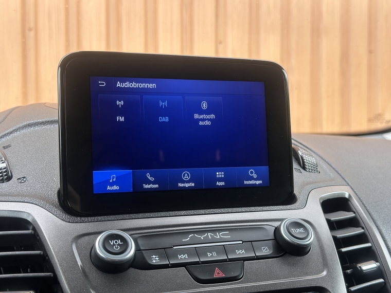 Vehicle Image 17
