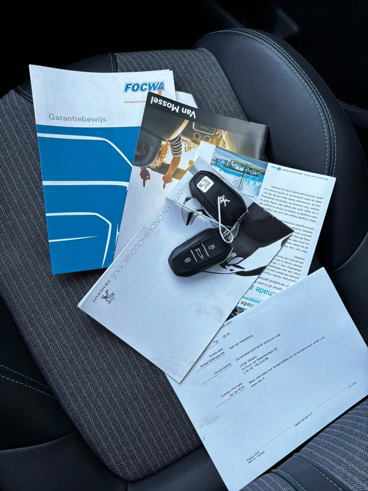 Vehicle Image 30