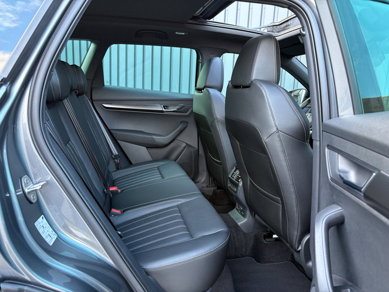 Vehicle Image 18