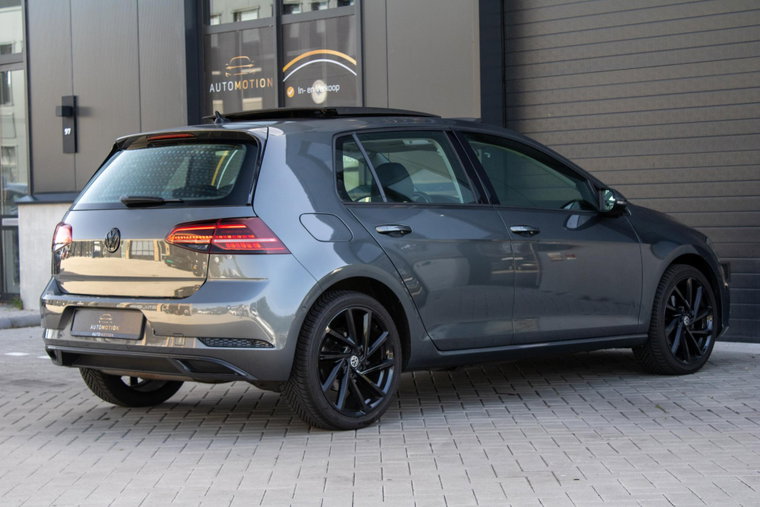 Vehicle Image 40