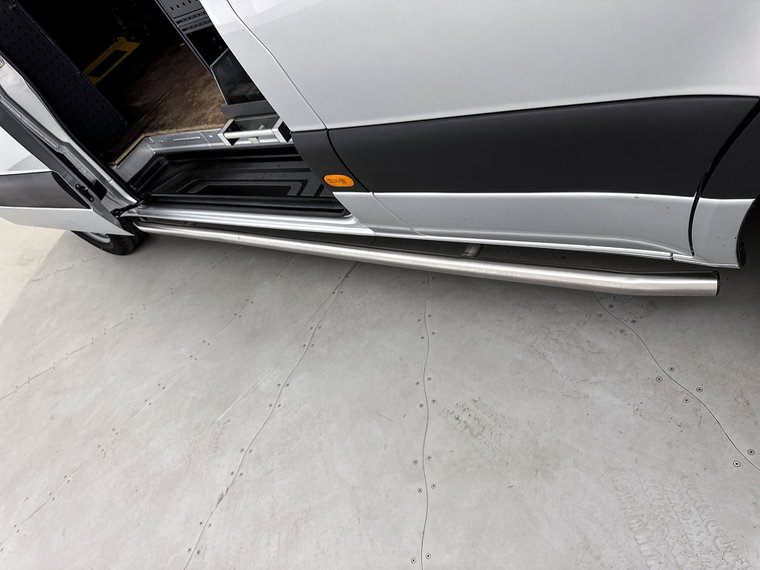 Vehicle Image 36