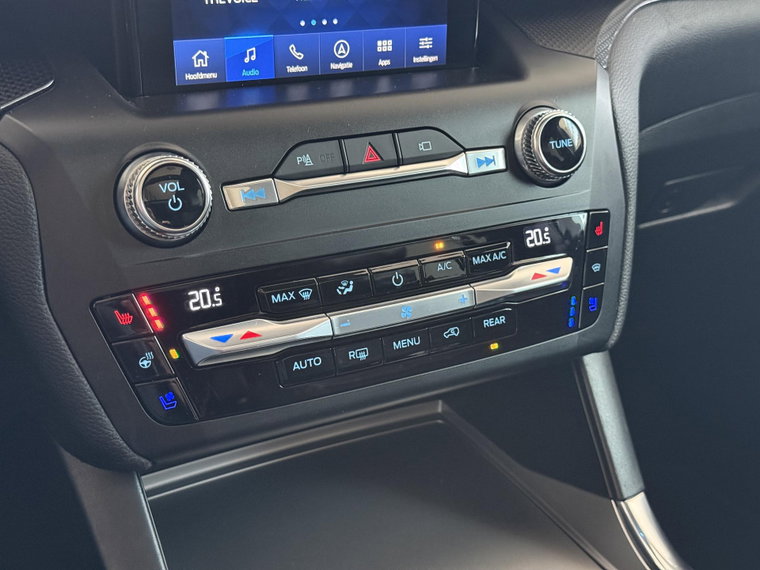 Vehicle Image 35