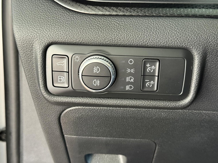 Vehicle Image 39