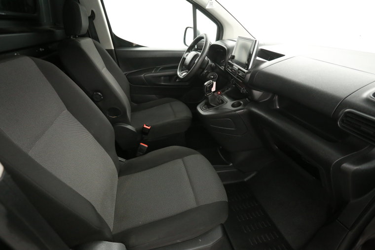 Vehicle Image 20