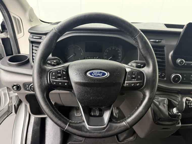 Vehicle Image 17