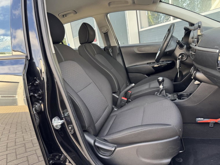 Vehicle Image 17