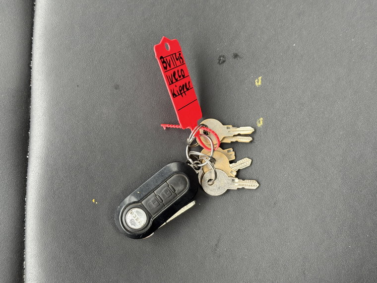 Vehicle Image 22