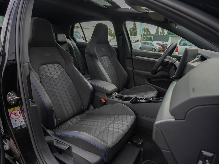Vehicle Image 38