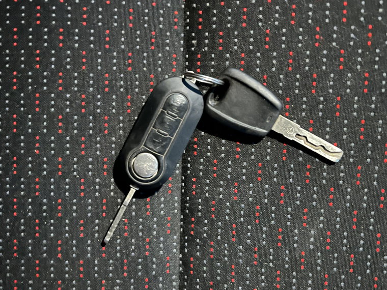 Vehicle Image 18