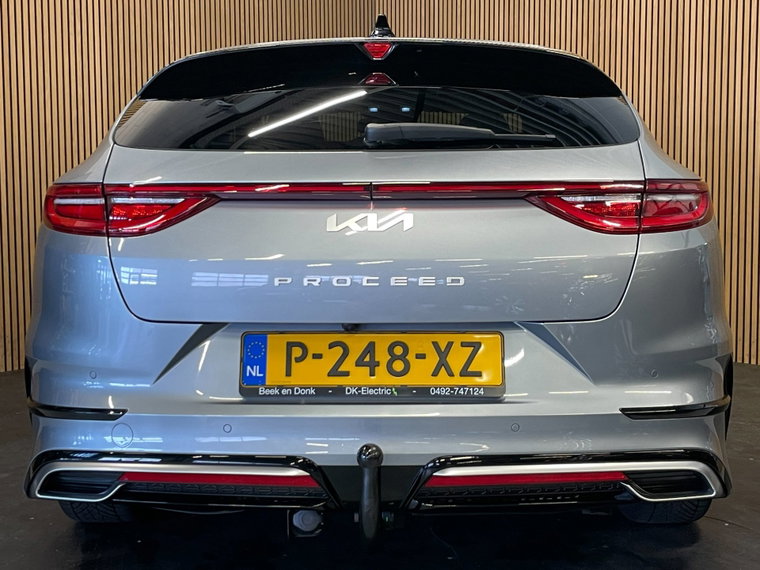 Vehicle Image 38