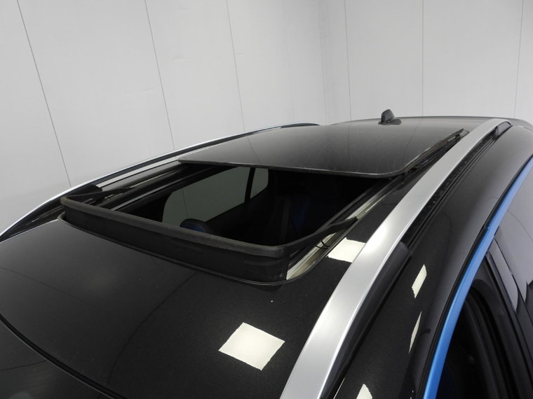 Vehicle Image 40