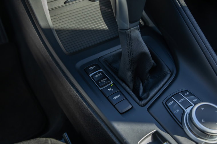 Vehicle Image 24