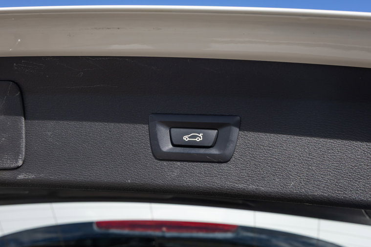 Vehicle Image 38