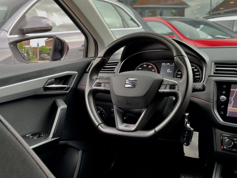 Vehicle Image 25