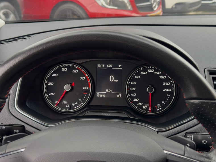 Vehicle Image 29