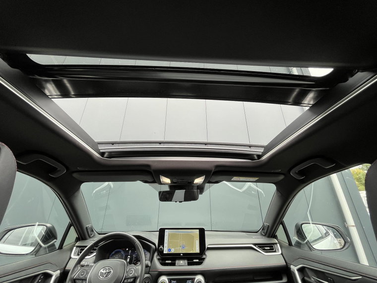 Vehicle Image 21