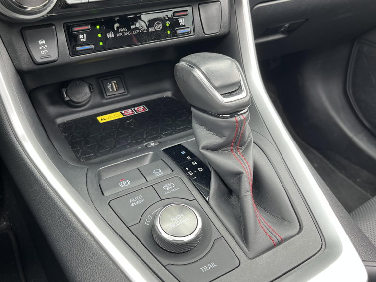 Vehicle Image 24
