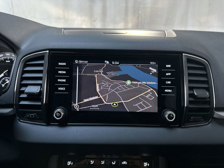 Vehicle Image 9