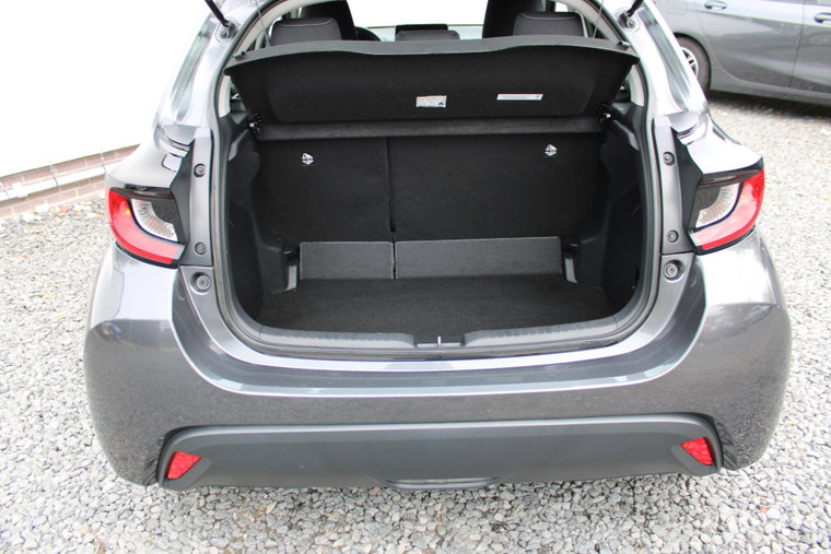 Vehicle Image 12