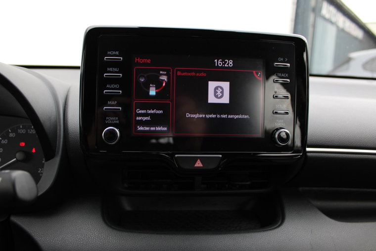 Vehicle Image 16