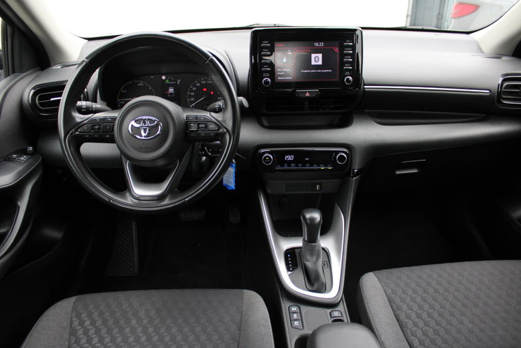 Vehicle Image 8