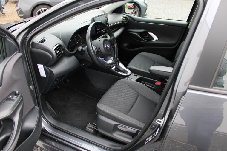 Vehicle Image 9