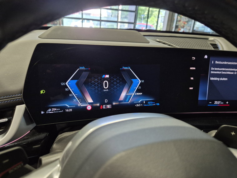 Vehicle Image 38