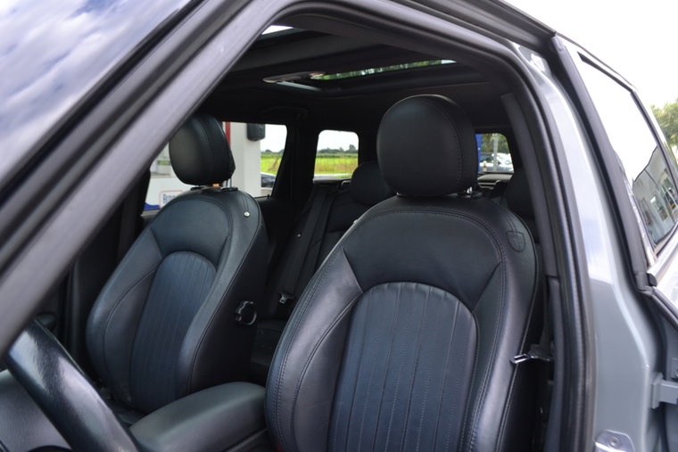 Vehicle Image 22