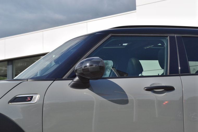 Vehicle Image 35