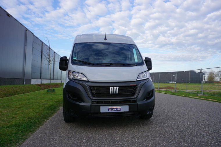 Vehicle Image 33