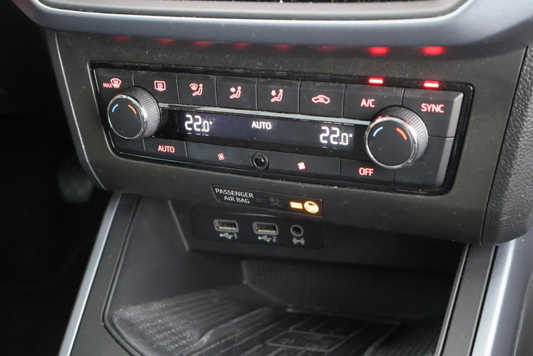 Vehicle Image 26