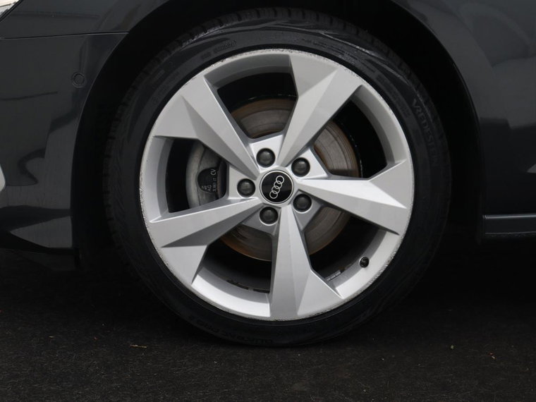 Vehicle Image 25