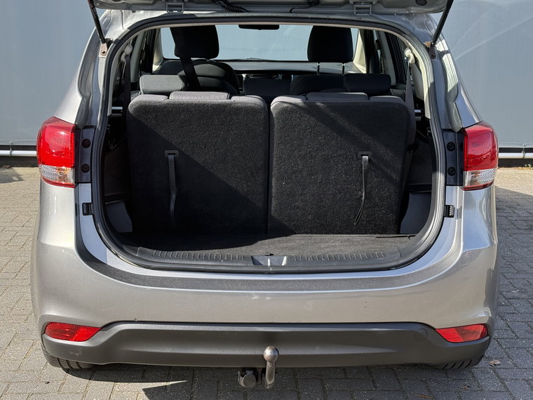 Vehicle Image 35
