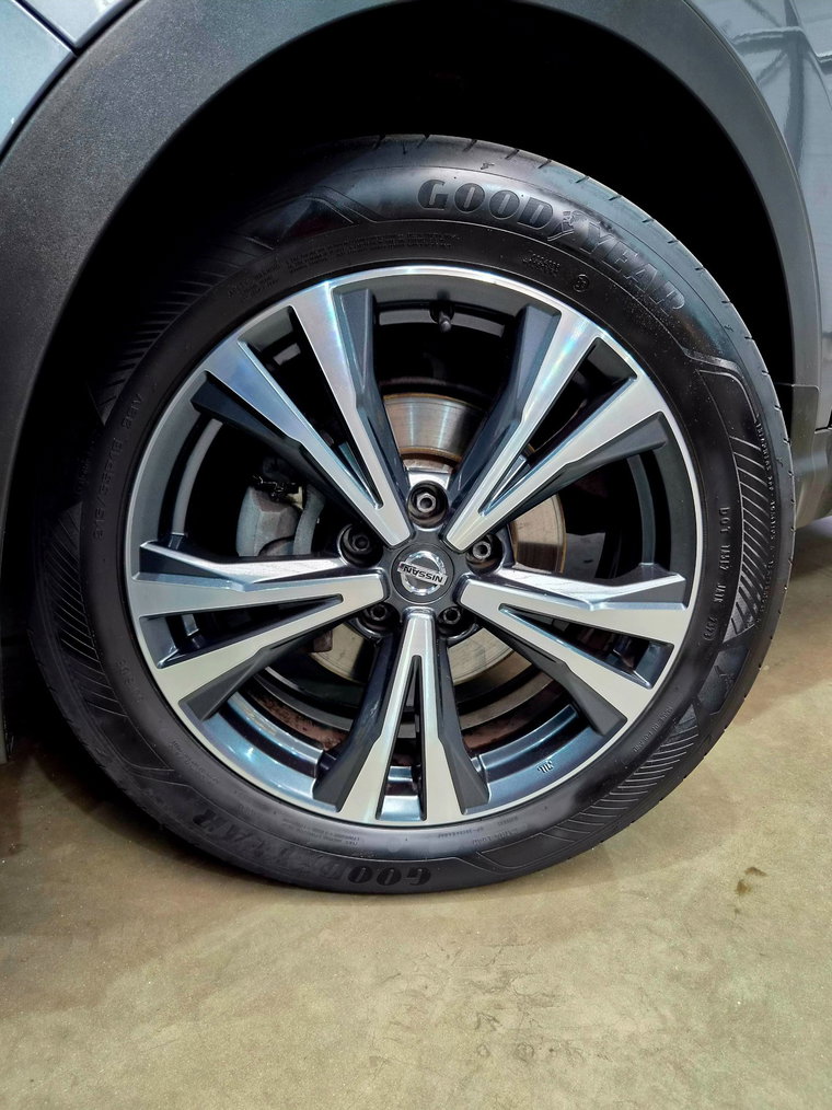 Vehicle Image 13