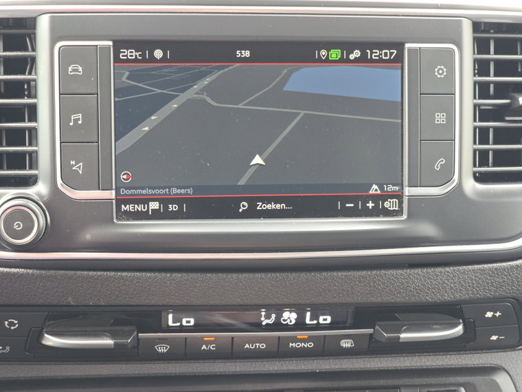 Vehicle Image 28