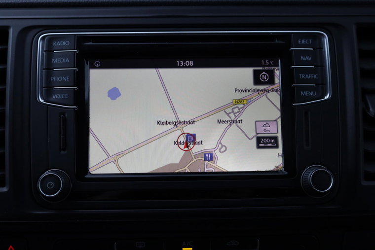 Vehicle Image 16