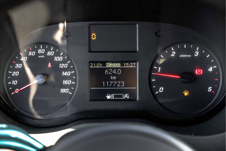 Vehicle Image 18