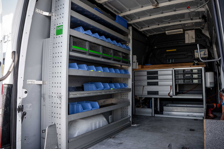 Vehicle Image 11