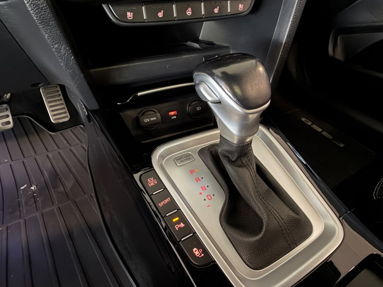 Vehicle Image 25