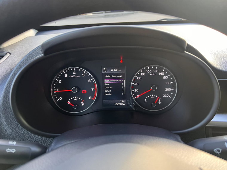 Vehicle Image 24