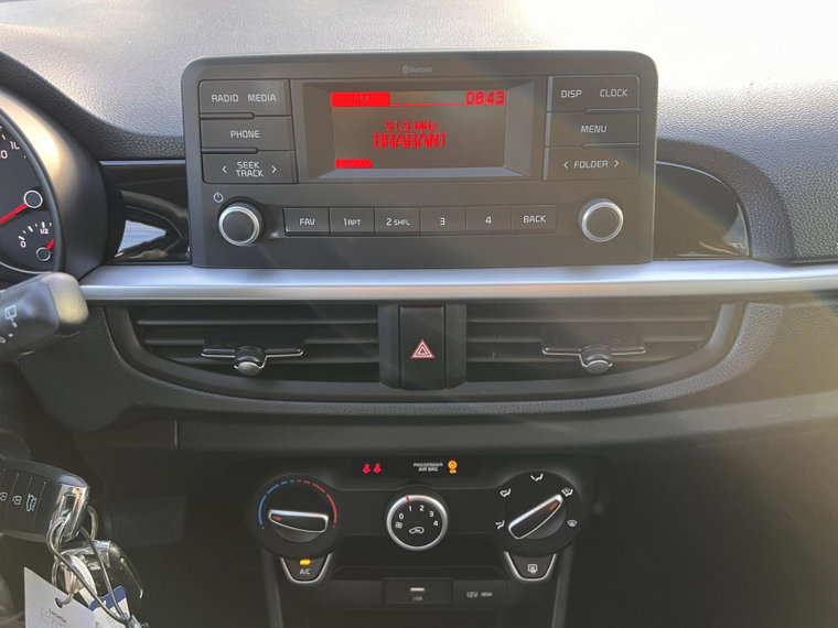 Vehicle Image 25