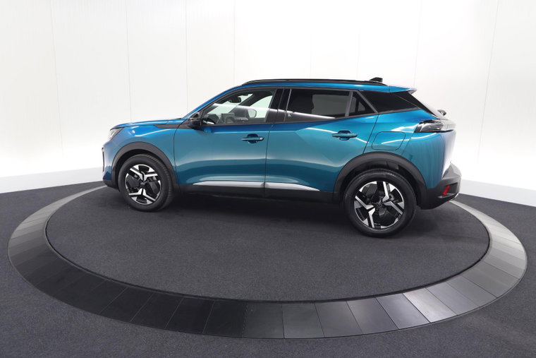 Vehicle Image 32