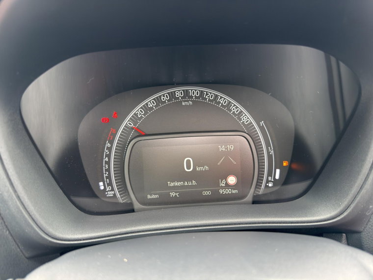 Vehicle Image 14