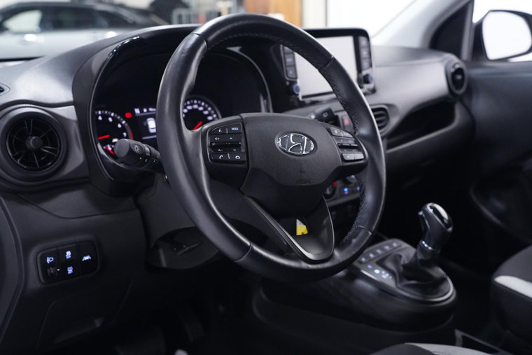 Vehicle Image 35